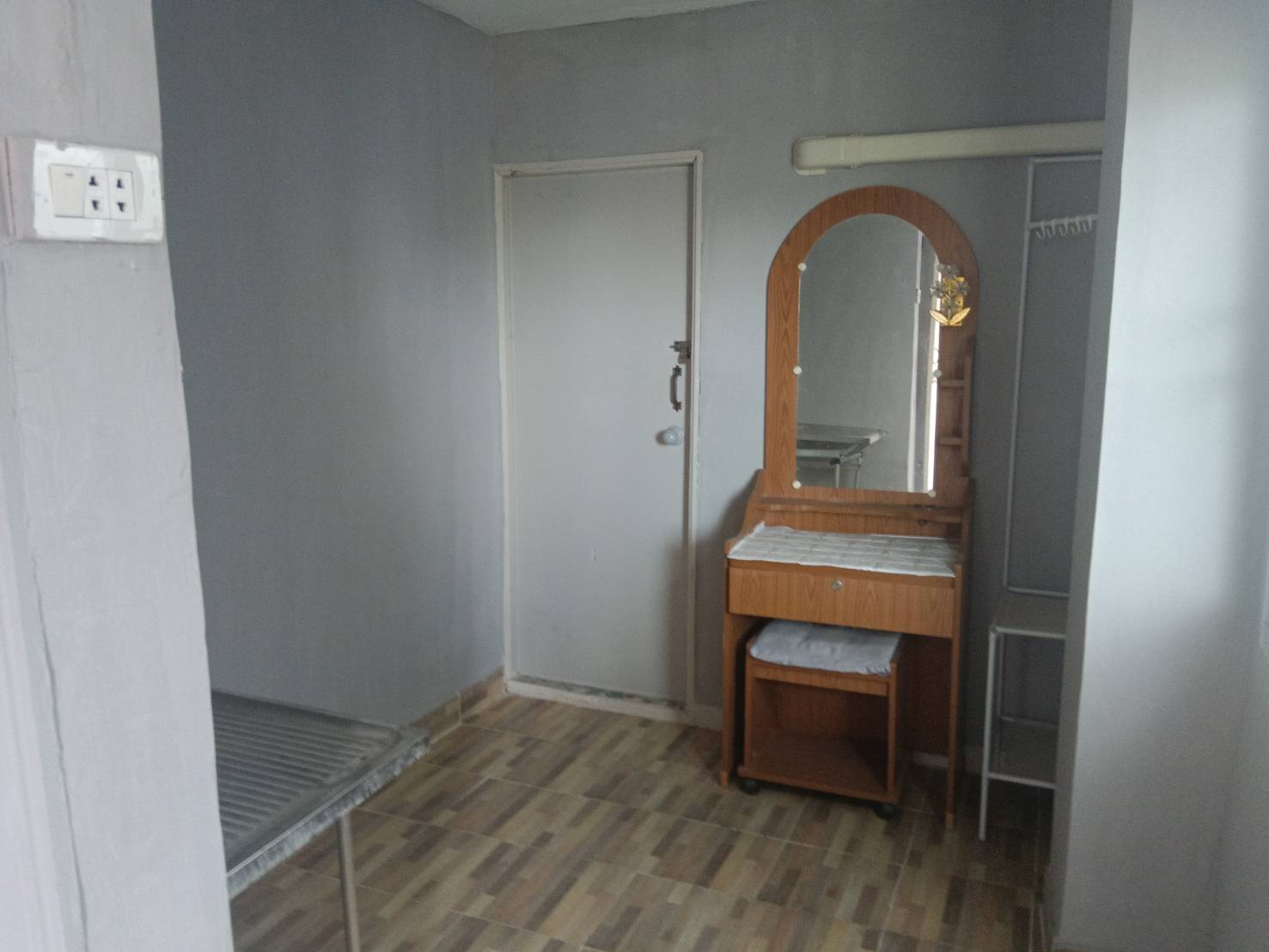Room 8