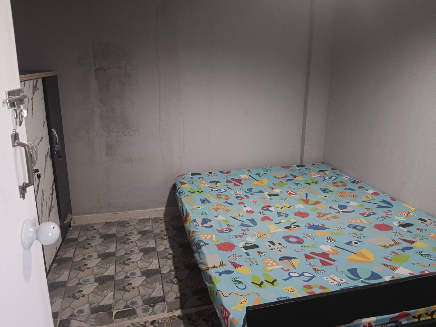 Room 8