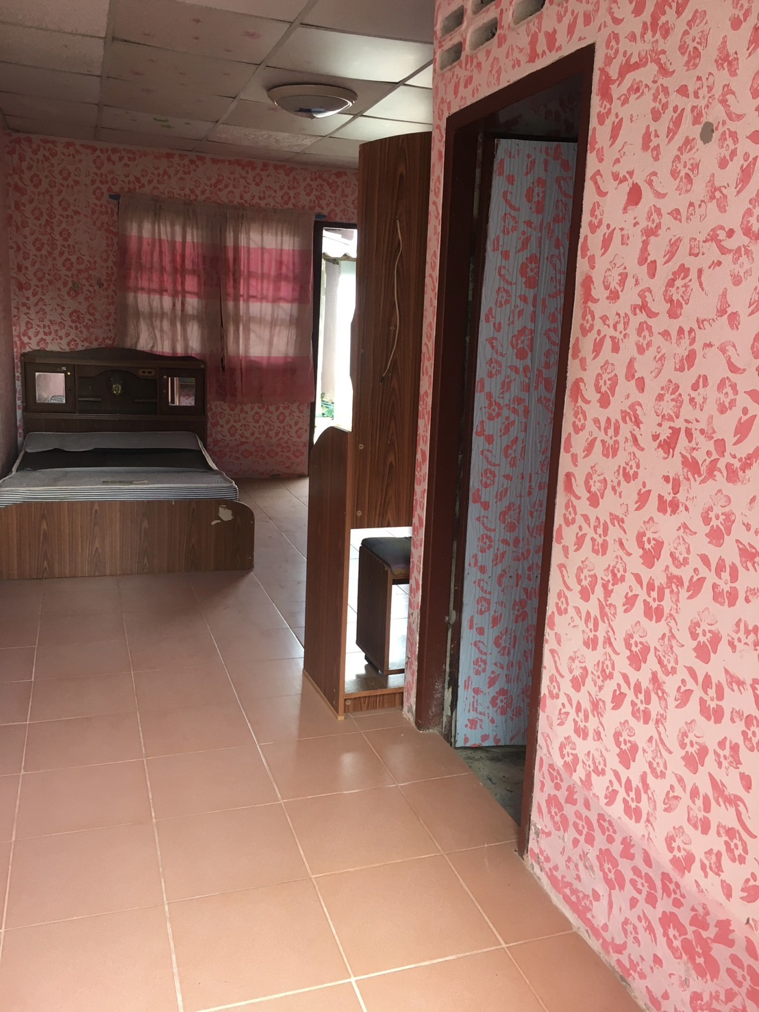 Room 16